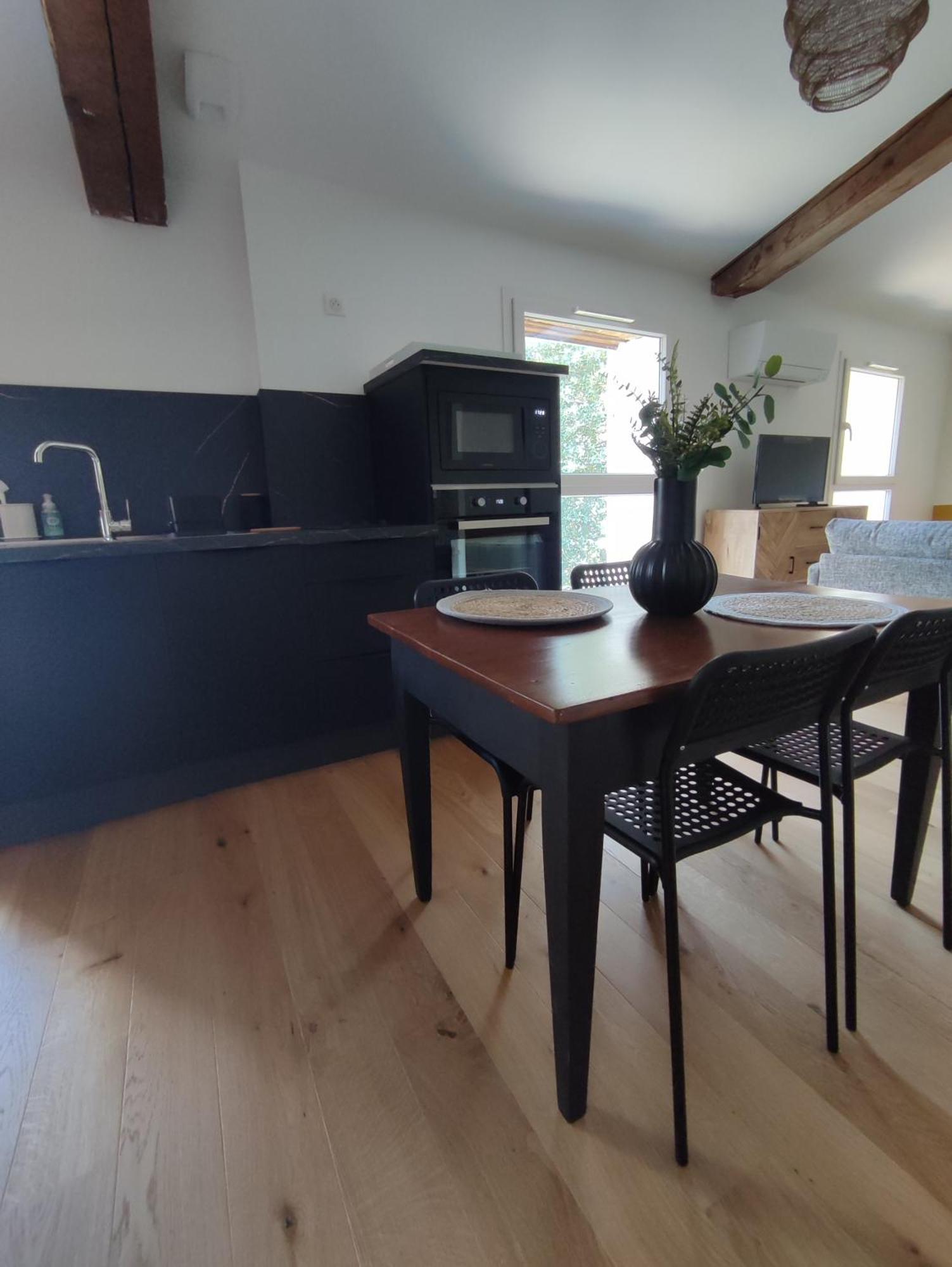Le Petit 1881 Apartment Ampuis Luaran gambar