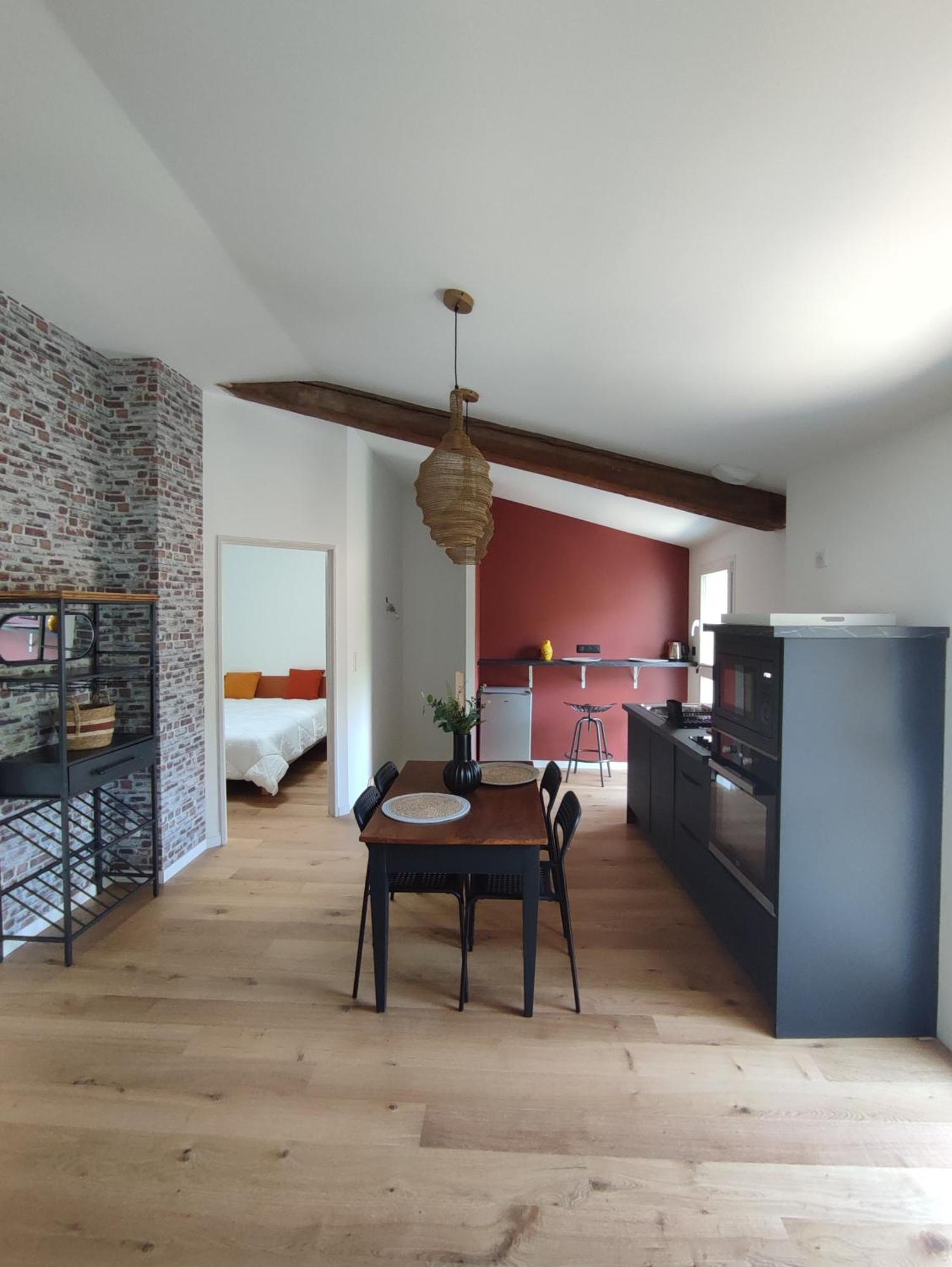 Le Petit 1881 Apartment Ampuis Luaran gambar