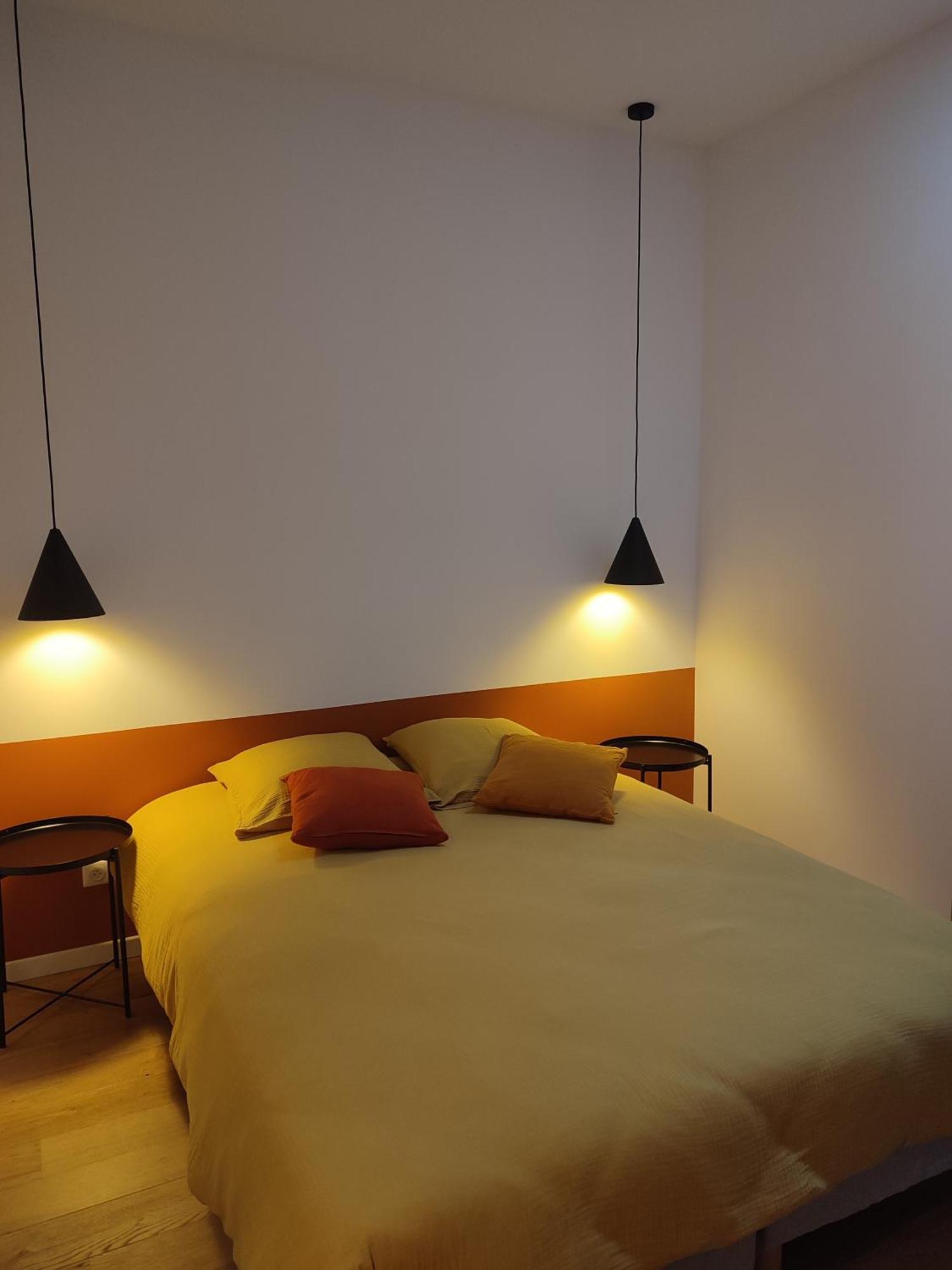 Le Petit 1881 Apartment Ampuis Luaran gambar