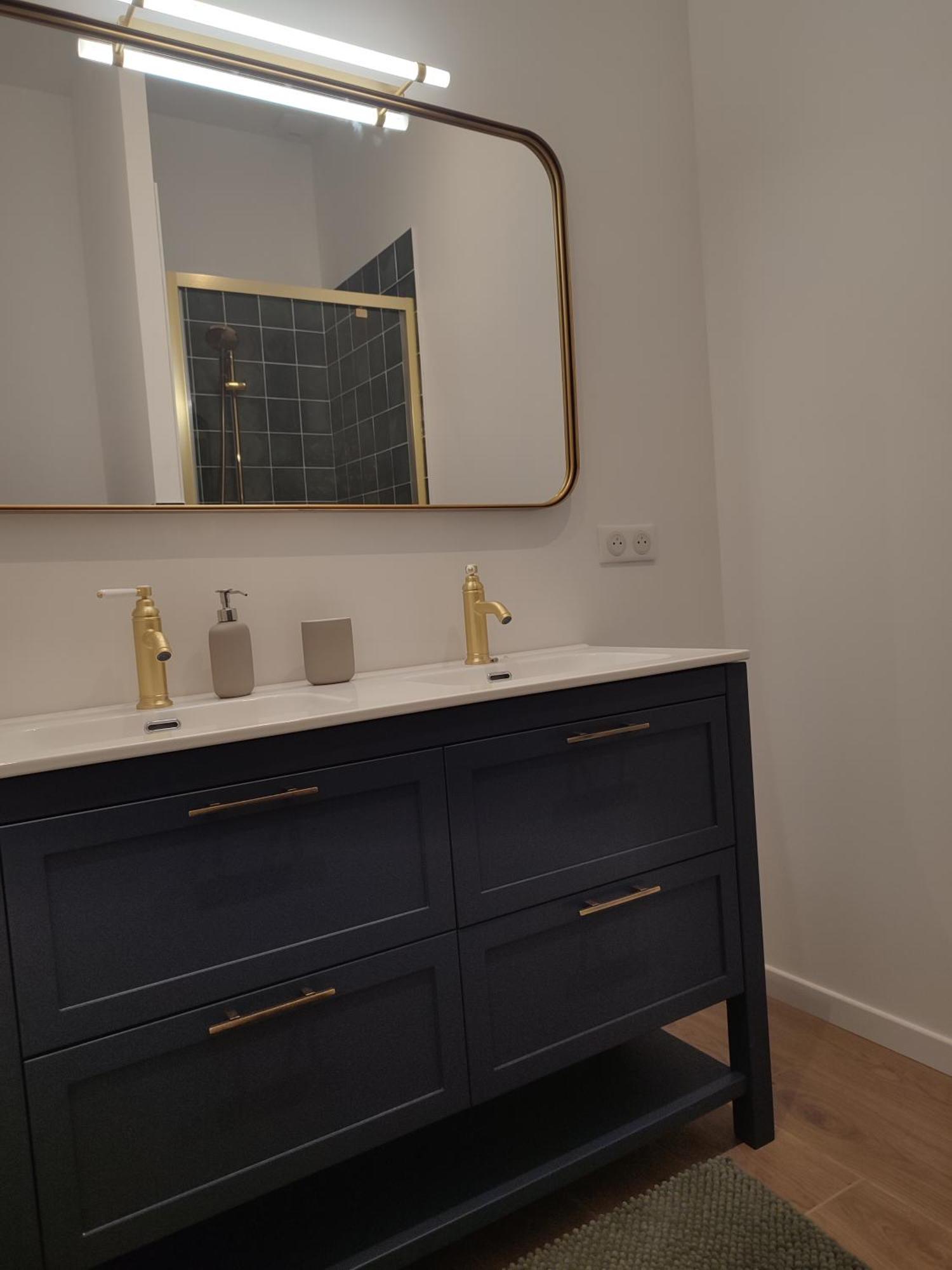Le Petit 1881 Apartment Ampuis Luaran gambar