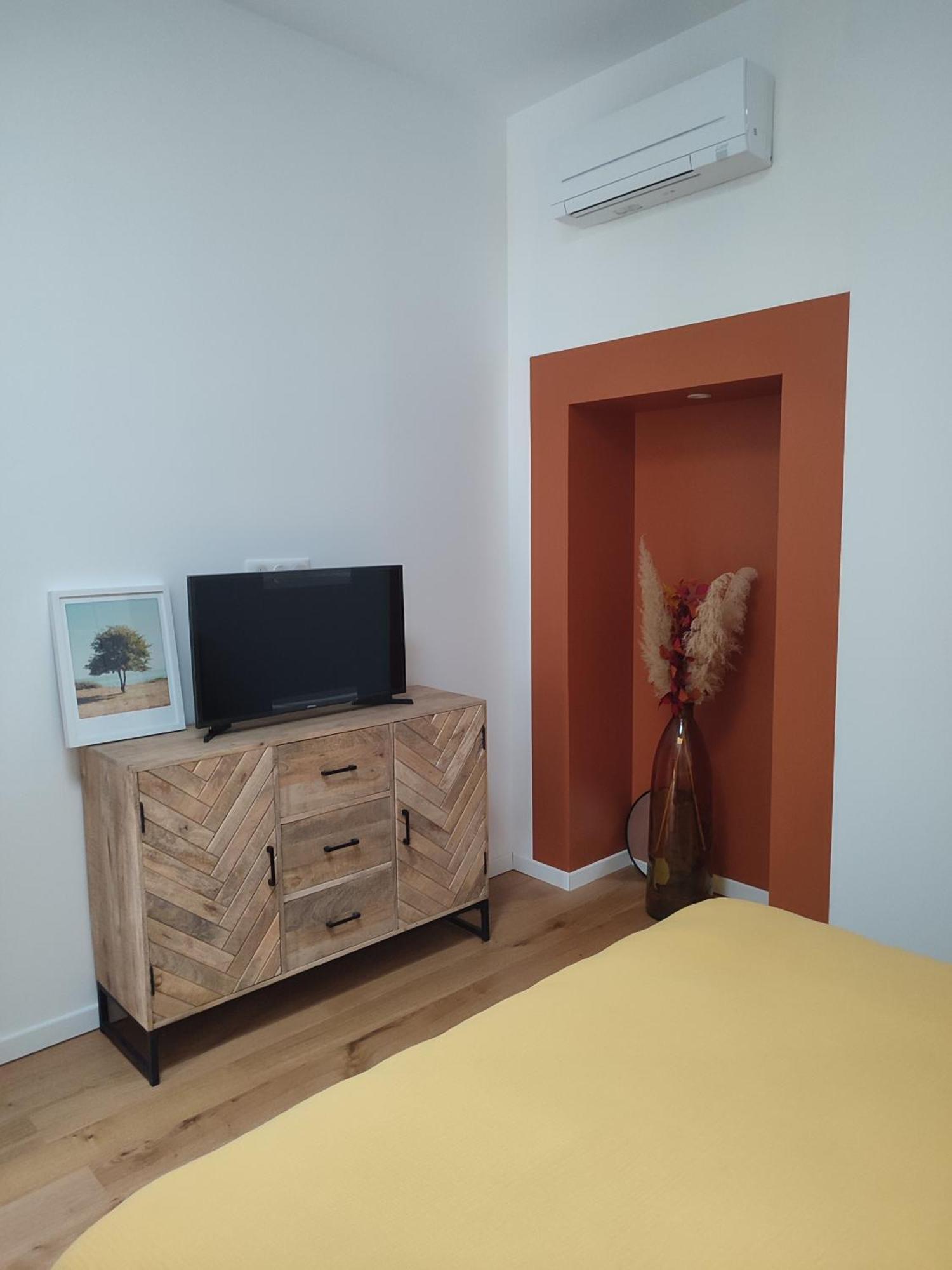 Le Petit 1881 Apartment Ampuis Luaran gambar