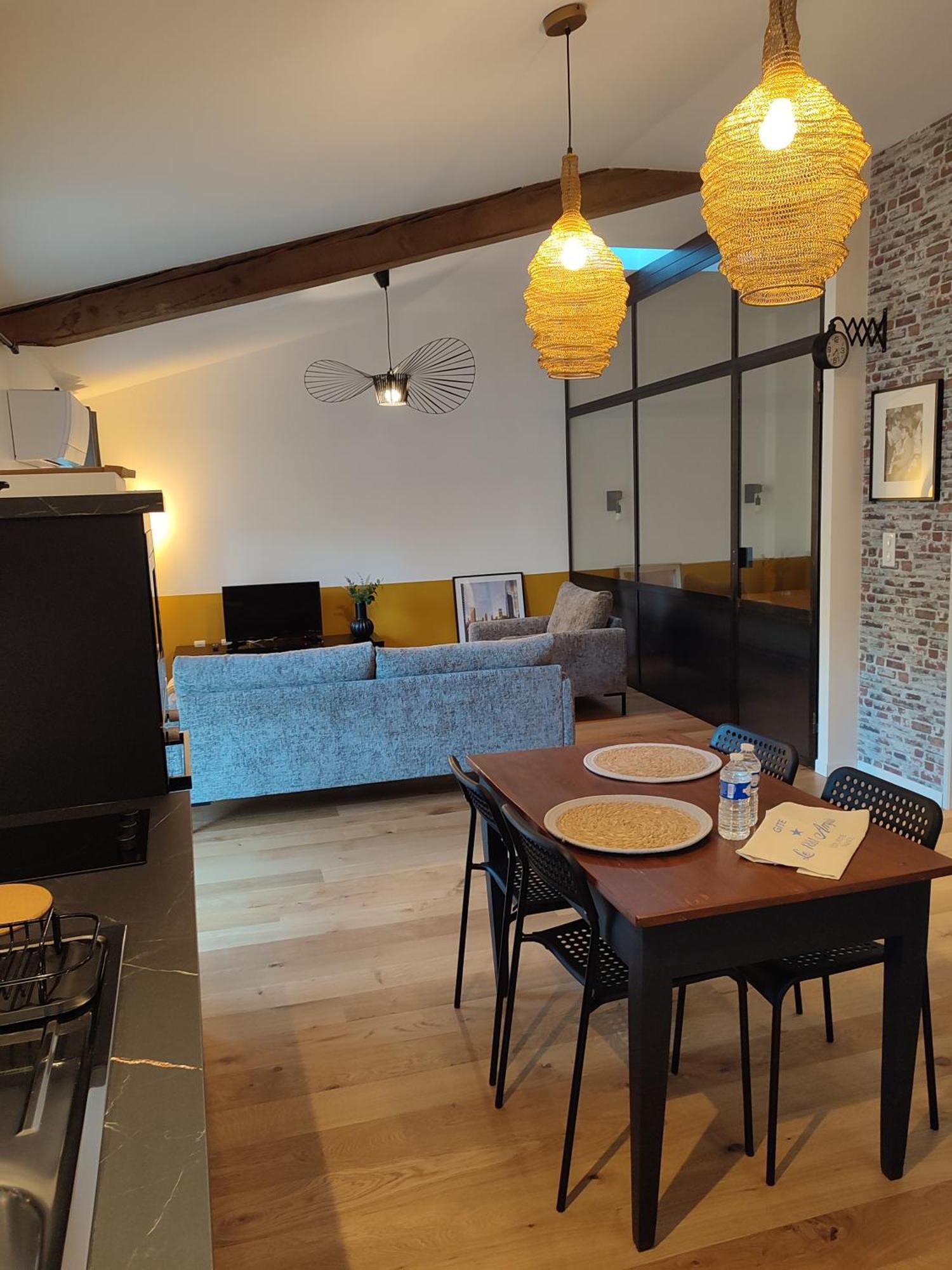 Le Petit 1881 Apartment Ampuis Luaran gambar